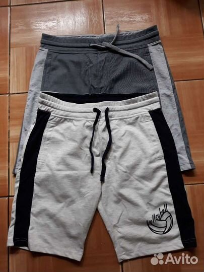 Новые шорты 46 р