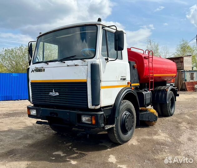 Поливомоечная машина ко-806