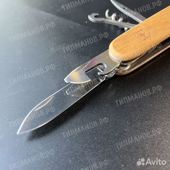 Швейцарский нож Victorinox Huntsman деревянный