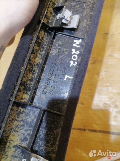 Обшивка стойки Mercedes-Benz C-класс