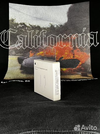 Переходник/Адаптер Apple Lightning to Jack 3.5mm