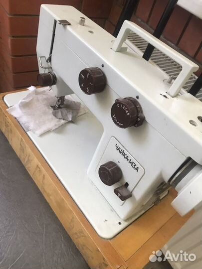 Швейная машина Чайка 143