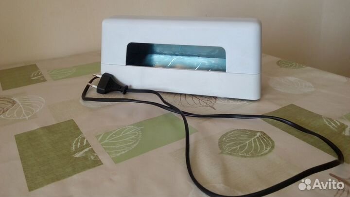 Лампа для сушки ногтей