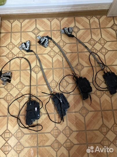 Доводчики дверей Toyota Prado 150