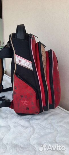 Рюкзак школьный Hummingbird для девочки