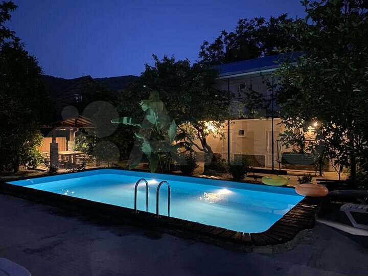 Комната 15 м² в > 9-к., 1/3 эт.