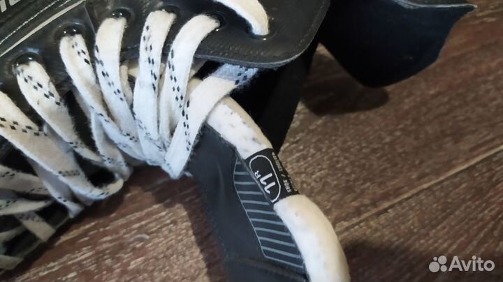 Хоккейные коньки bauer
