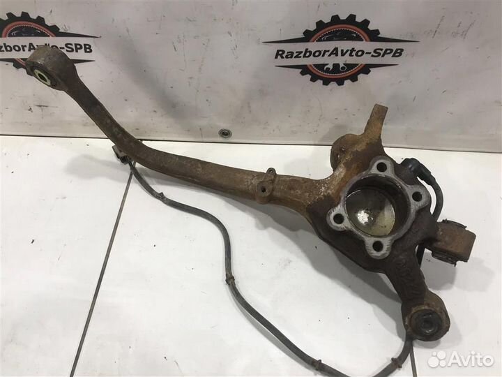 Кулак поворотный задний левый Mitsubishi Galant 8