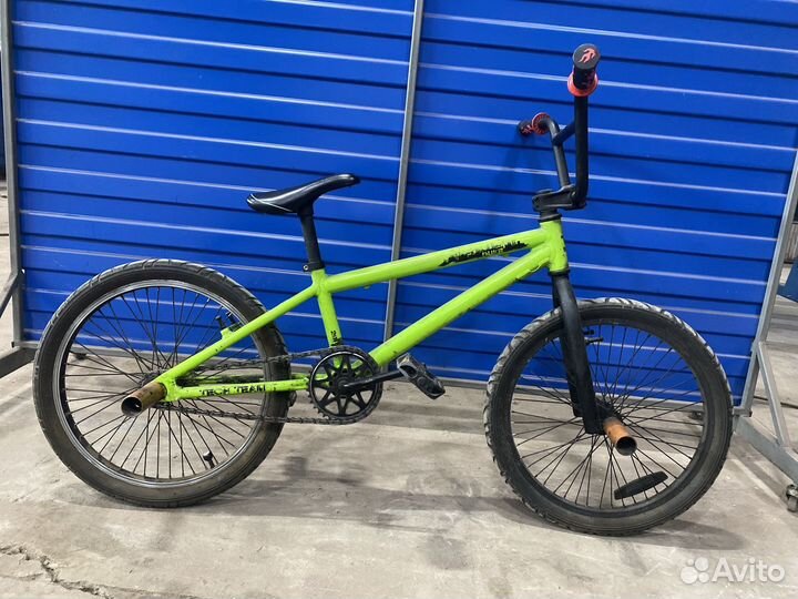 Трюковой велосипед BMX