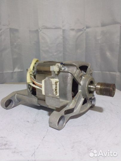 Двигатель (мотор) Eelctrolux/aeg 132386803