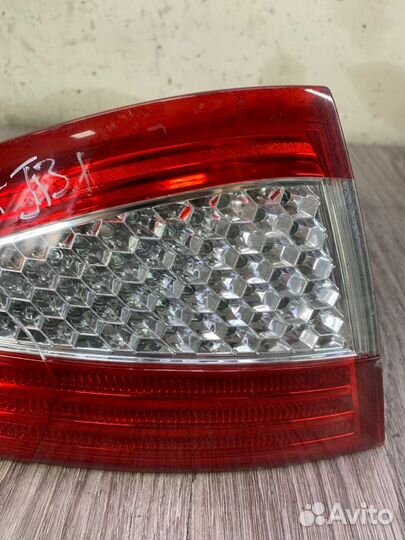Фонарь задний левый Ford Mondeo хетчбэк 5-ти дв