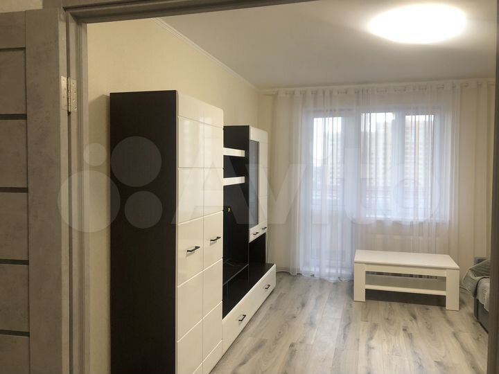 2-к. квартира, 65 м², 9/17 эт.