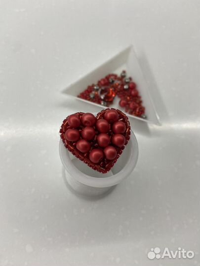 Брошь из бисера «Сердце»