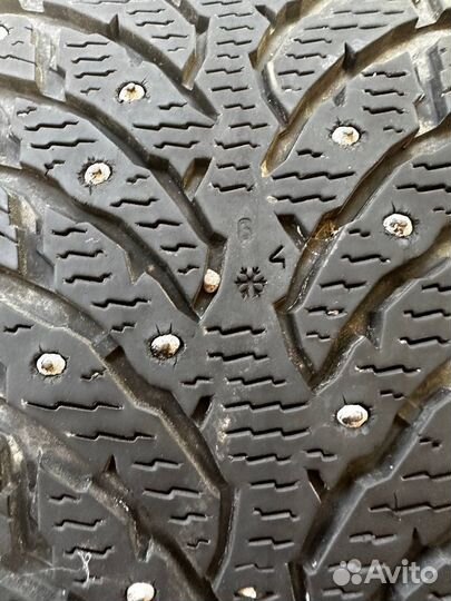 Nokian Tyres Hakkapeliitta 9 245/40 R19 98T