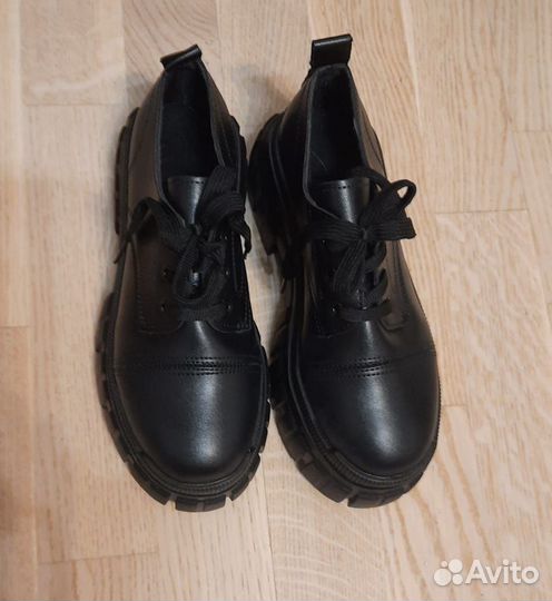 Полуботинки женские р-р 36