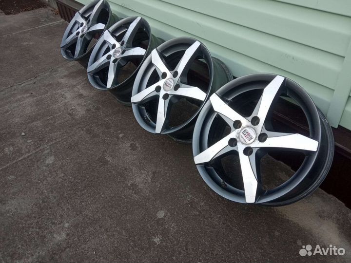 Диски литые R16 Ford