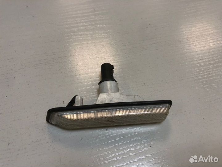 Поворотник передний правый Bmw 3 E36 sedan/ E36/2C