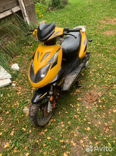 Скутер Xinling Flash 150-XL