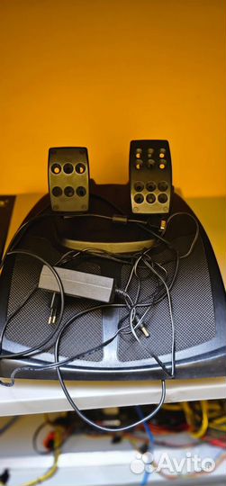 Игровой руль logitech