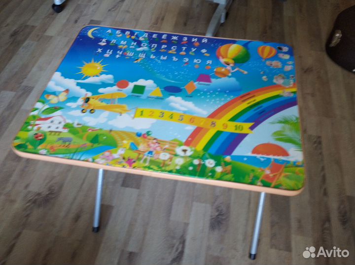 Детский столик