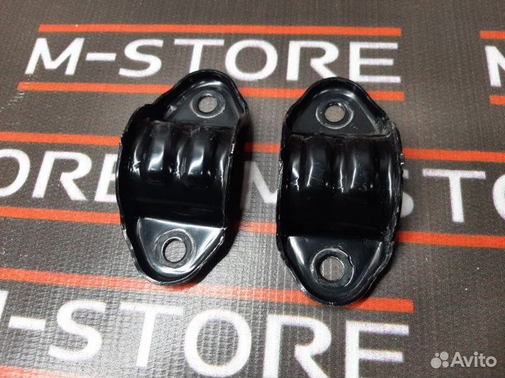 Кронштейн стабилизатора передний Mercedes-Benz