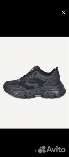 Кроссовки женские35 размер