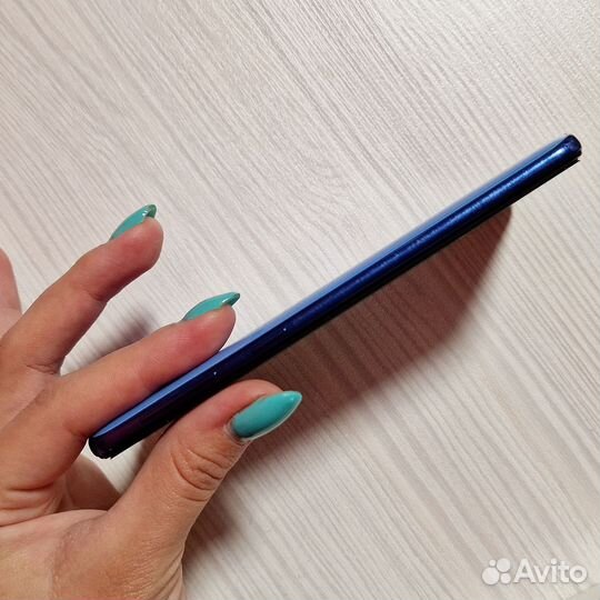 Samsung Galaxy A40, 4/64 ГБ