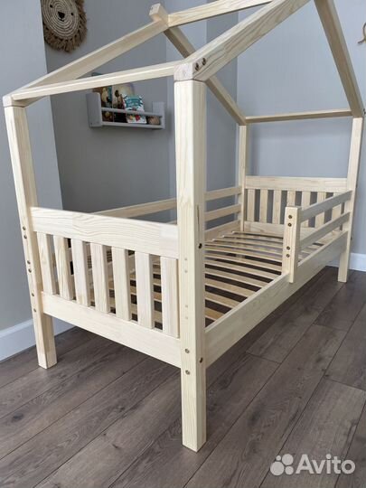 Детская кровать от 3 лет домик