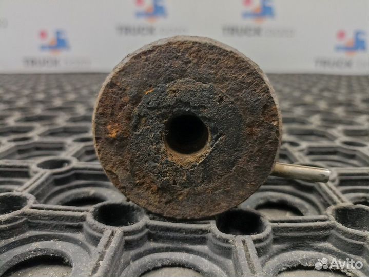 81664206251 Кронштейн крыла заднего правого