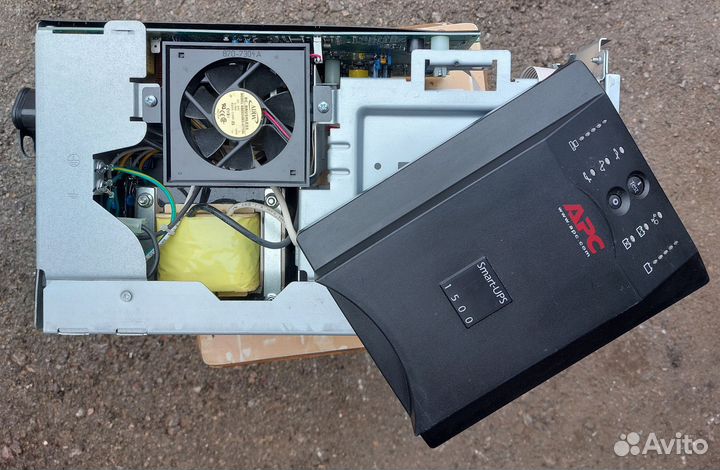 APC Smart-UPS 1500 ибп/no АКБ