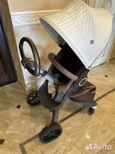 Прогулочная коляска stokke
