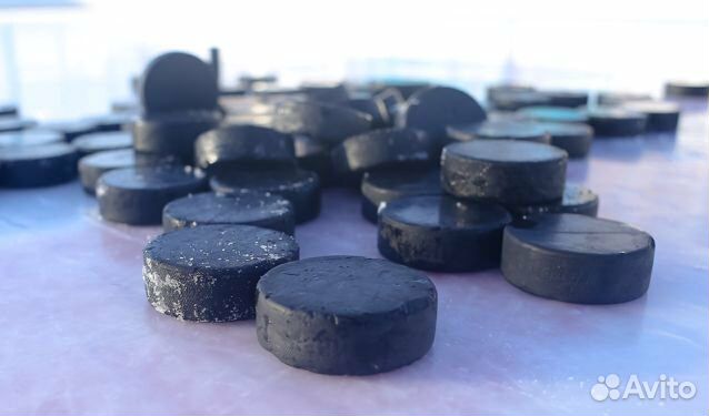 Шайбы хоккейные