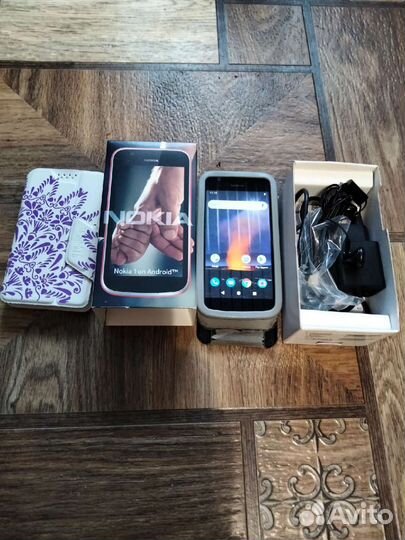 Телефоны и чехлы