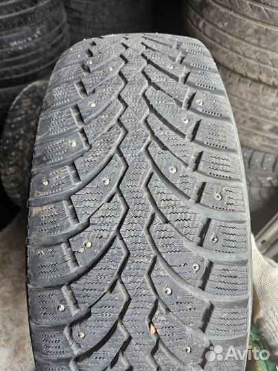 Pirelli Formula Ice 215/60 R17
