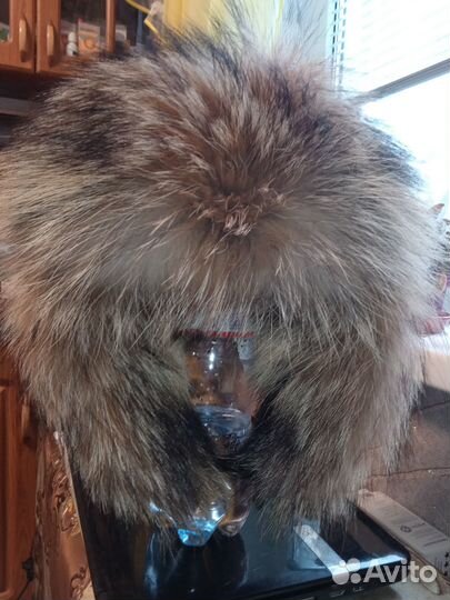 Шапка ушанка с мехом енота