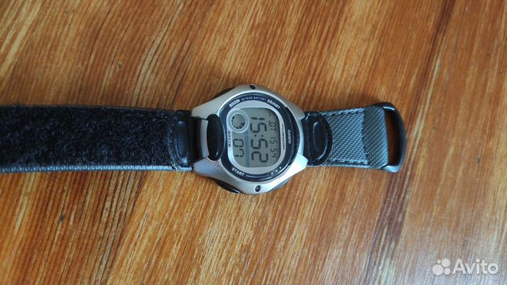 Часы Casio LW-200