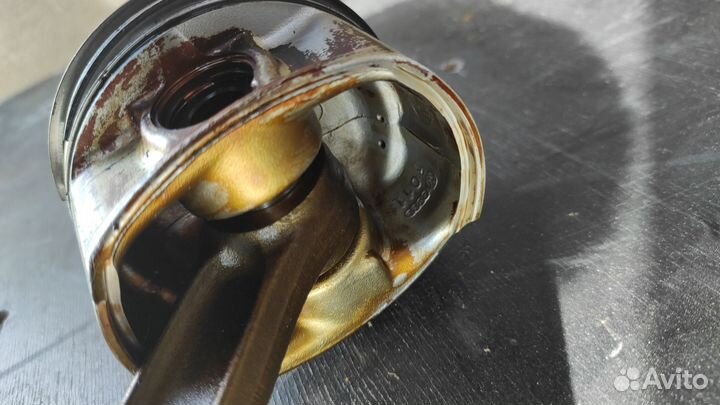 Поршень и шатун touareg 3.2