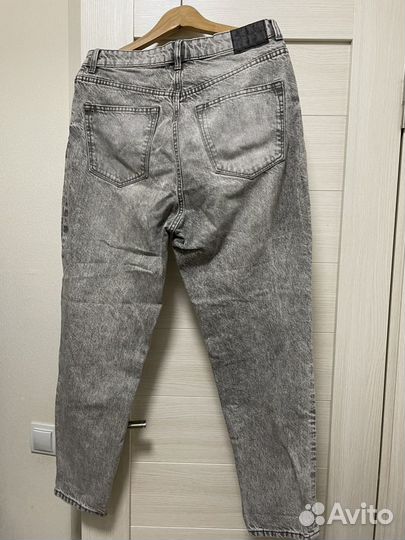 Джинсы серые