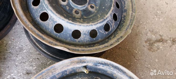 Продам штампованные R 16