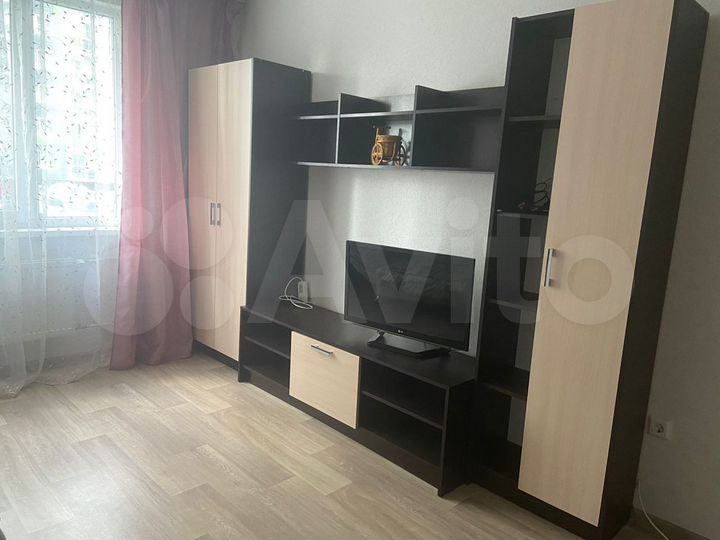 1-к. квартира, 40 м², 1/17 эт.