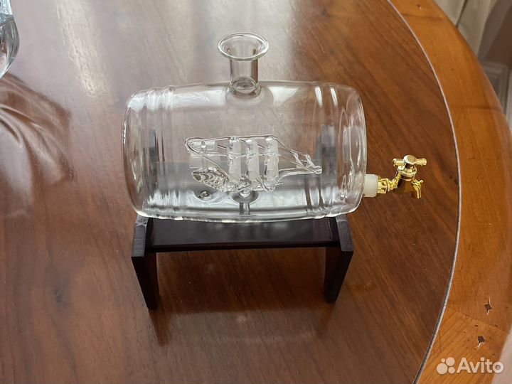 Декоративная бутылка с кораблем