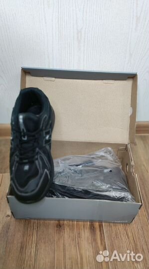 Кроссовки новые ню беленс 1906д