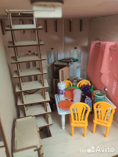 Домик кукольный