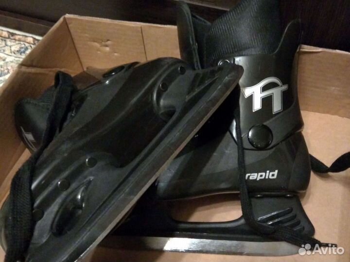 Детские хоккейные коньки