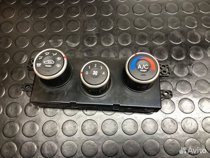 Блок управления кондиционером Hyundai Tucson 1