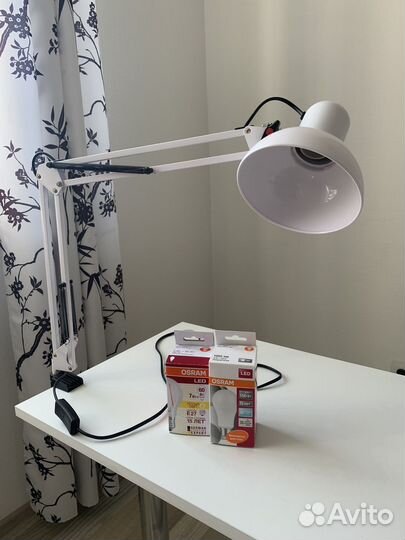 Новая настольная лампа для маникюра