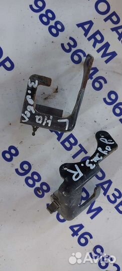 Ограничитель двери на Dodge Caravan