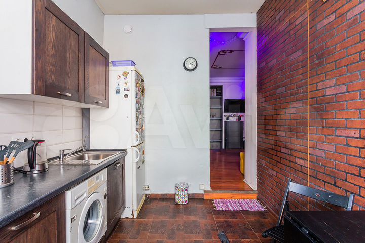 Комната 25 м² в 4-к., 1/4 эт.