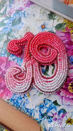 Брошь из бисера