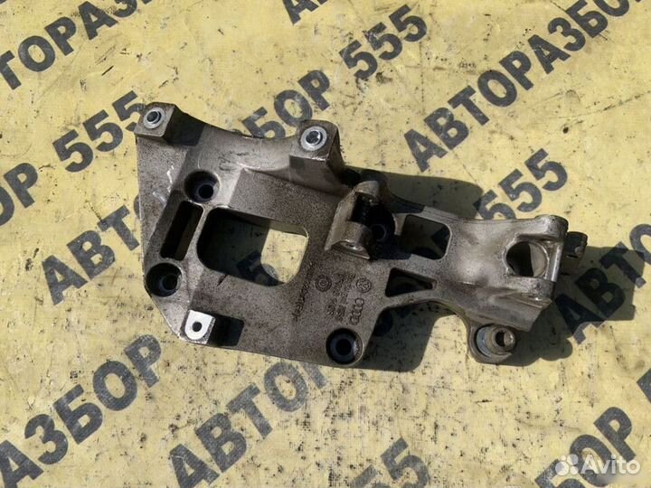 Кронштейн генератора Volkswagen Golf Plus